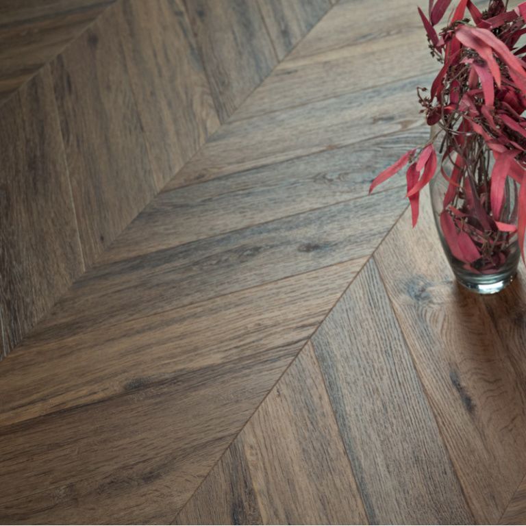 Кварцвиниловая плитка Vinilam Parquet Chevron 8,5 мм Шеврон Лувр  I107516 8,5 мм
