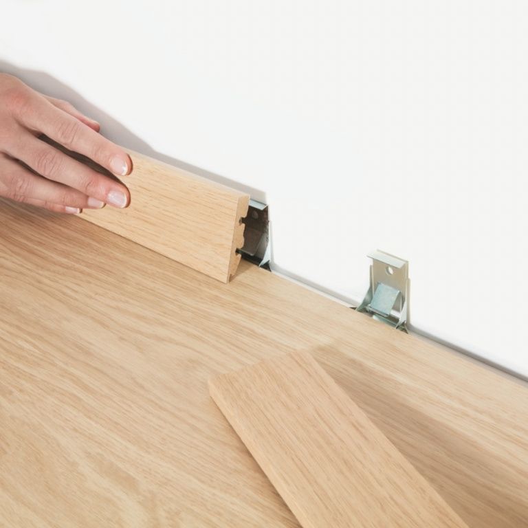 Крепеж для плинтуса Quick Step 7/8 мм