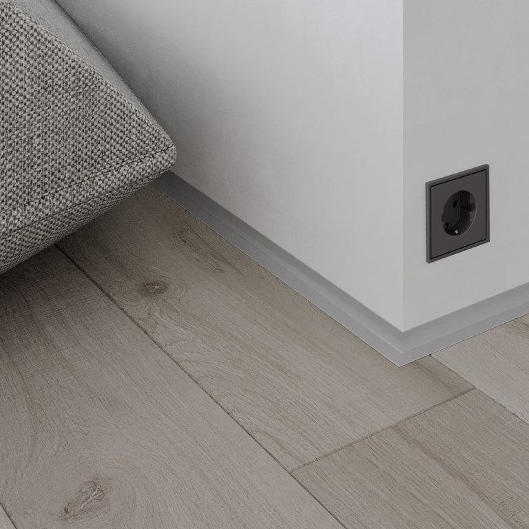 Микро плинтус Лайн L-образный Серебристый С-05.25.2