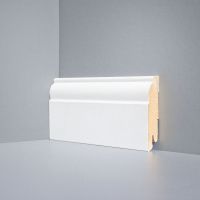 Плинтус напольный Deartio U 104-80 белый