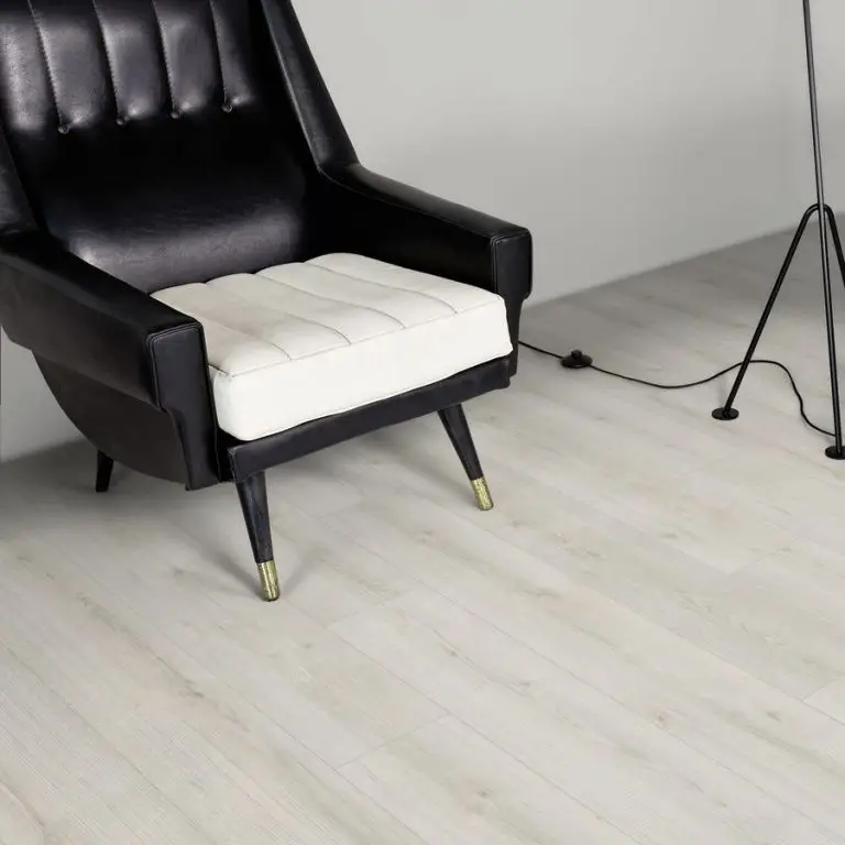 Ламинат Kaindl Natural Touch 8мм Стандарт Дуб Дилайт К4419RI Ламинат Kaindl Natural Touch 8мм Стандарт Дуб Дилайт К4419RI