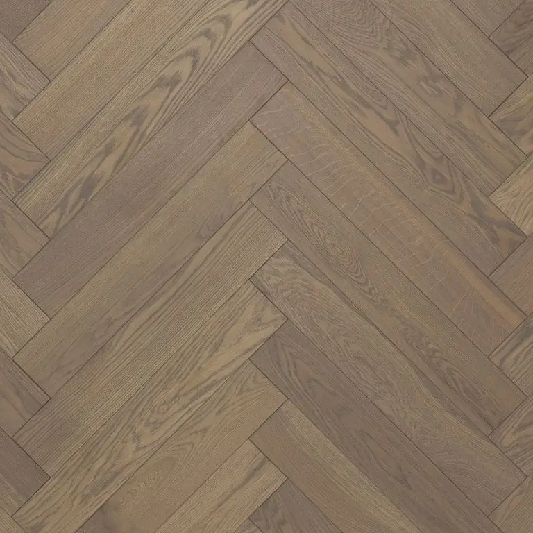 Паркетная доска Karelia Herringbone Дуб Шелк HB