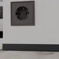 Микро плинтус Лайн L-образный Черный С-05.25.3